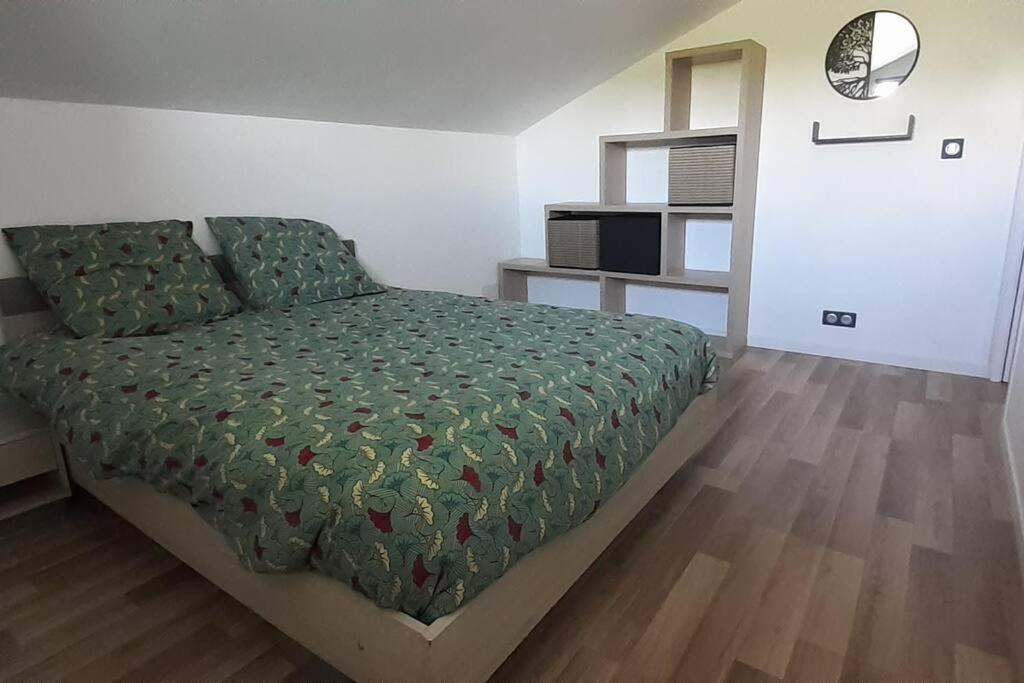 Appartement 60M² -Clonas /Vareze Buitenkant foto